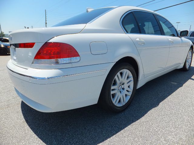 BMW 7 series 2004 photo 20