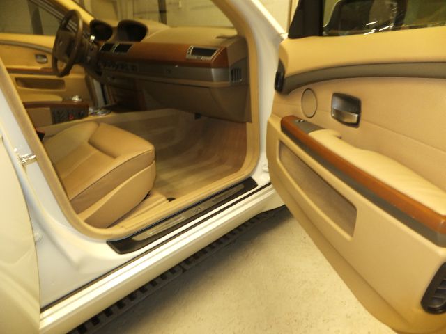 BMW 7 series 2004 photo 5