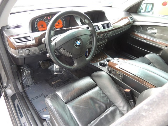 BMW 7 series 2004 photo 3