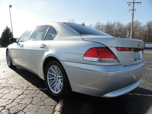 BMW 7 series 2004 photo 3