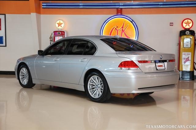 BMW 7 series 2005 photo 4