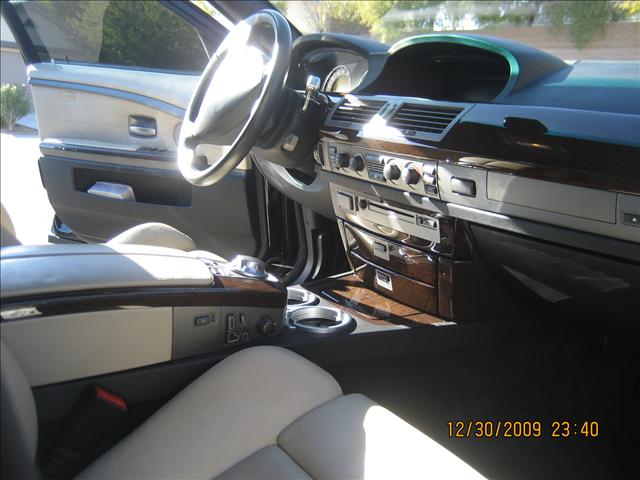 BMW 7 series 2005 photo 2