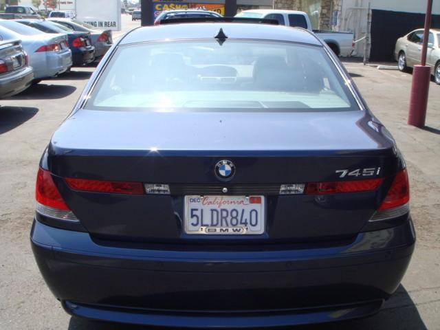 BMW 7 series 2005 photo 1