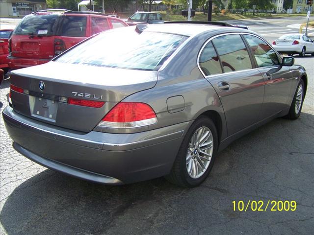 BMW 7 series 2005 photo 1