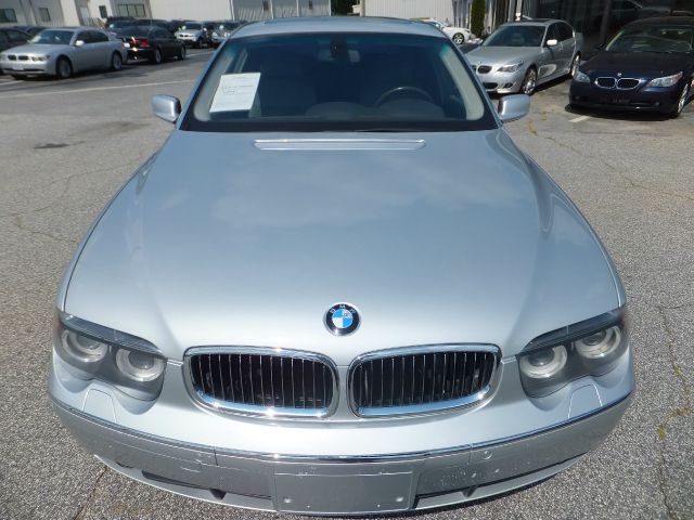 BMW 7 series 2005 photo 16