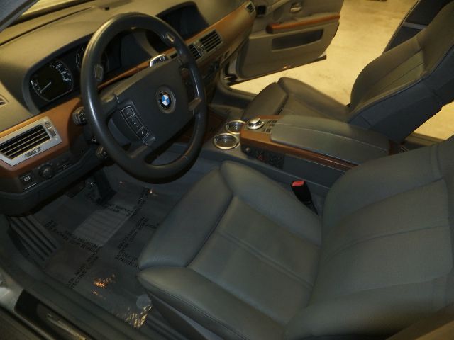 BMW 7 series 2005 photo 20