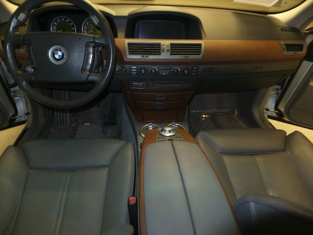 BMW 7 series 2005 photo 3