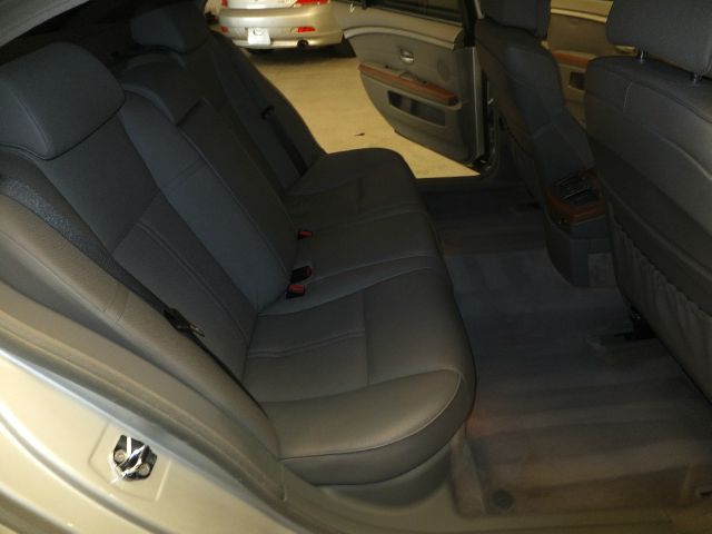 BMW 7 series 2005 photo 6