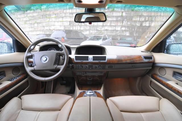 BMW 7 series 2005 photo 2