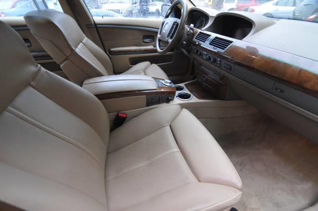 BMW 7 series 2005 photo 7