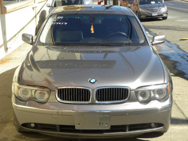 BMW 7 series 2005 photo 2