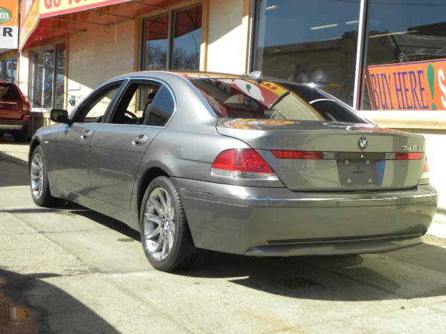 BMW 7 series 2005 photo 4