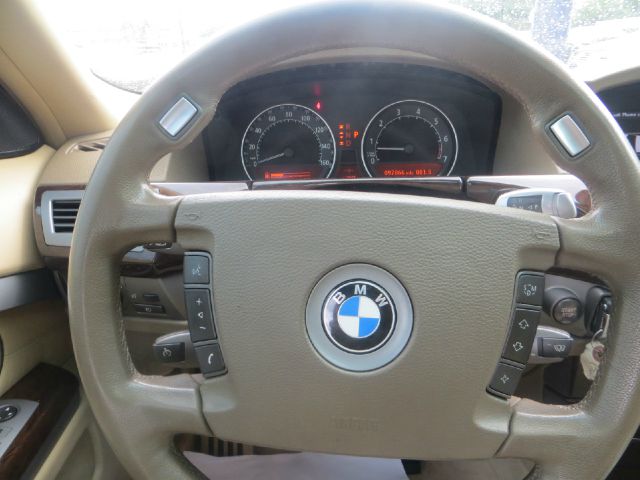 BMW 7 series 2005 photo 7