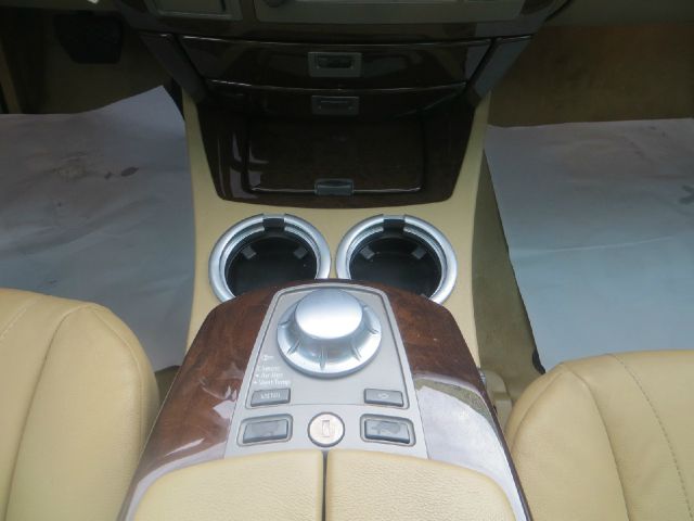 BMW 7 series 2005 photo 8