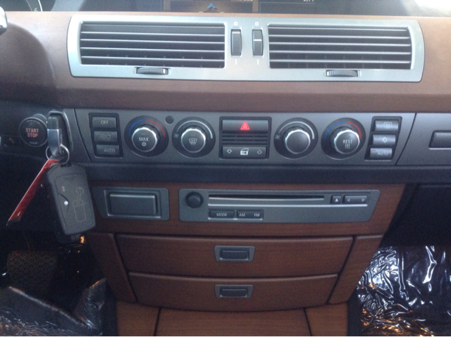 BMW 7 series 2006 photo 21