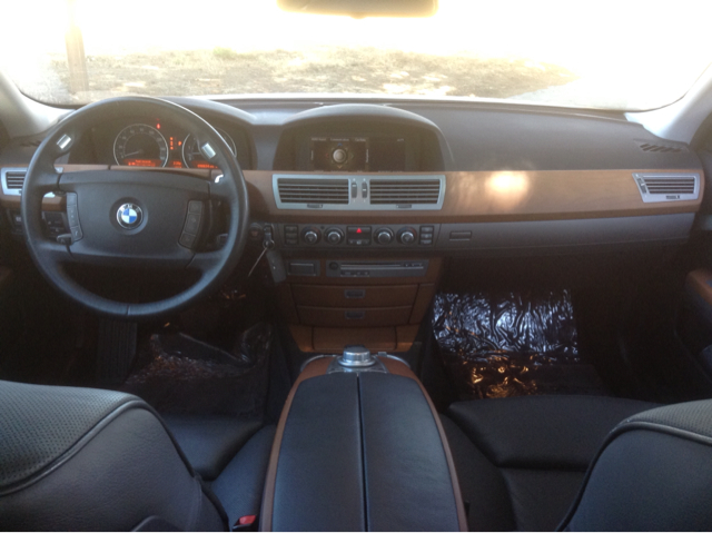 BMW 7 series 2006 photo 25