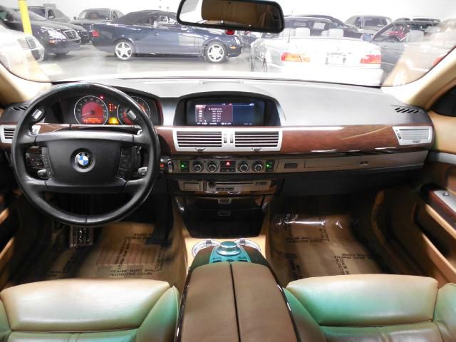 BMW 7 series 2006 photo 8