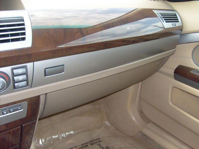 BMW 7 series 2006 photo 32