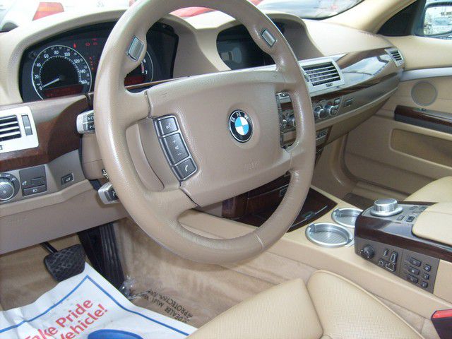 BMW 7 series 2006 photo 8