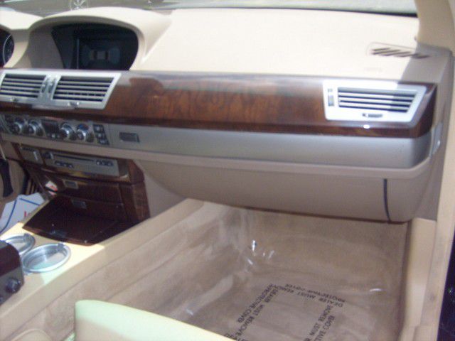 BMW 7 series 2006 photo 9