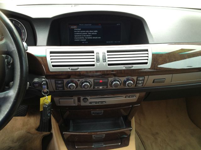 BMW 7 series 2006 photo 1