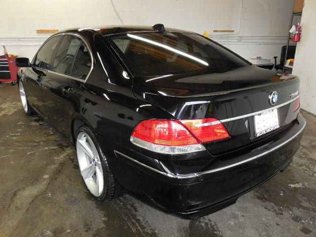 BMW 7 series 2006 photo 2