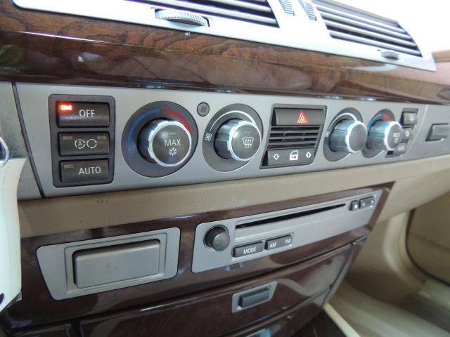 BMW 7 series 2006 photo 13