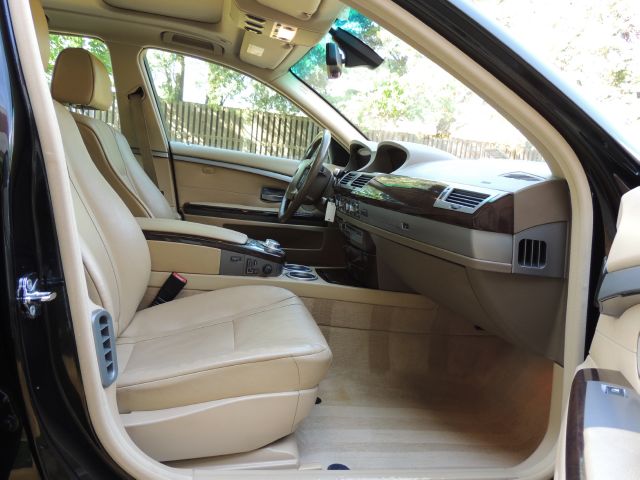 BMW 7 series 2006 photo 17