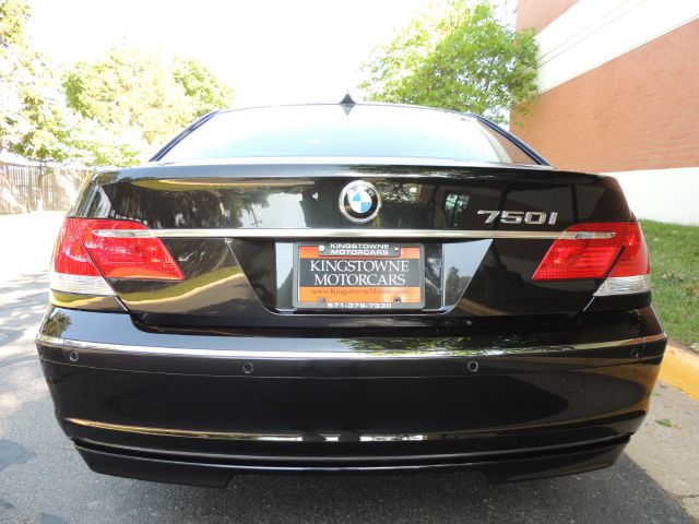 BMW 7 series 2006 photo 2