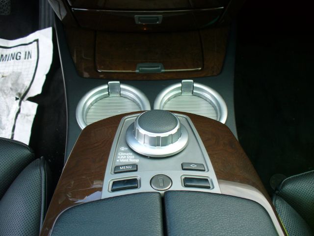 BMW 7 series 2006 photo 25