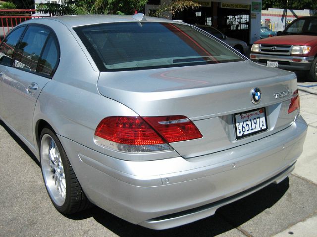 BMW 7 series 2006 photo 2