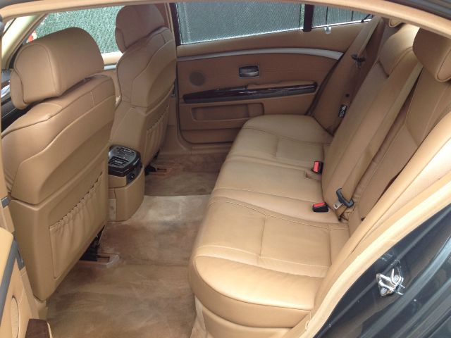 BMW 7 series 2006 photo 2