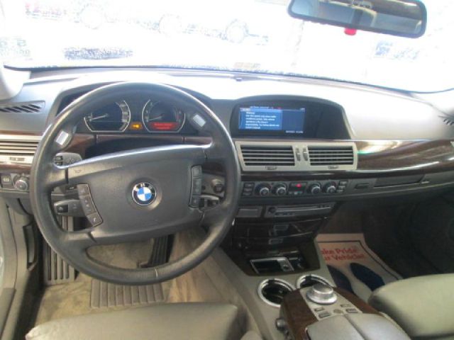 BMW 7 series 2006 photo 1