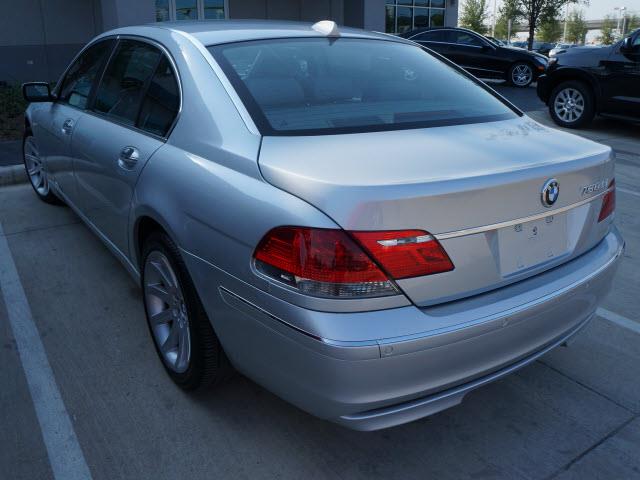 BMW 7 series 2006 photo 3