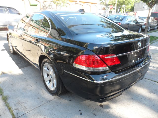 BMW 7 series 2006 photo 2