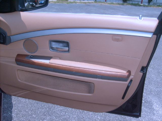 BMW 7 series 2006 photo 10