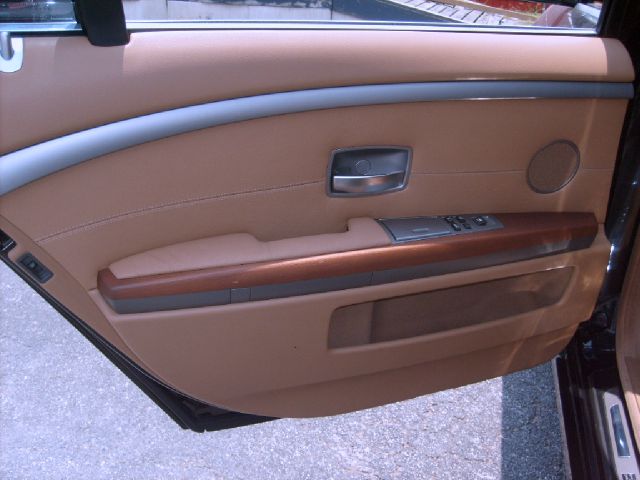 BMW 7 series 2006 photo 20