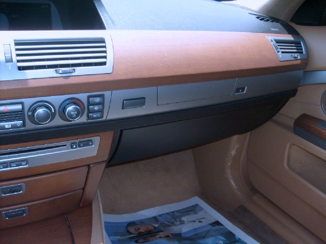 BMW 7 series 2006 photo 25