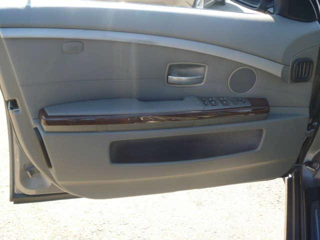 BMW 7 series 2006 photo 2