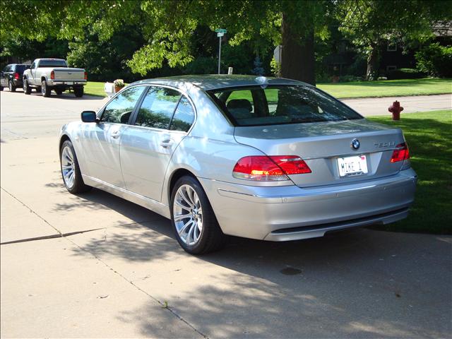 BMW 7 series 2006 photo 4