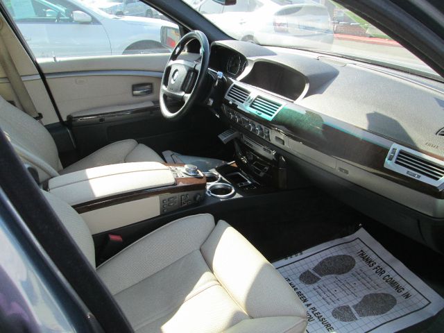 BMW 7 series 2006 photo 2