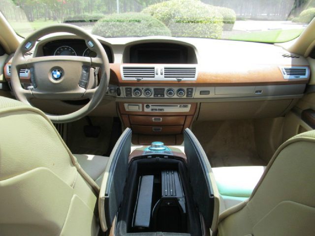 BMW 7 series 2006 photo 10