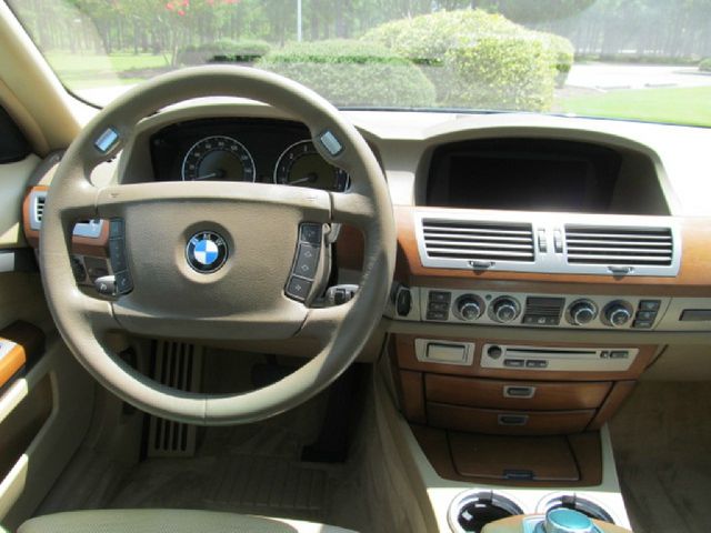 BMW 7 series 2006 photo 11