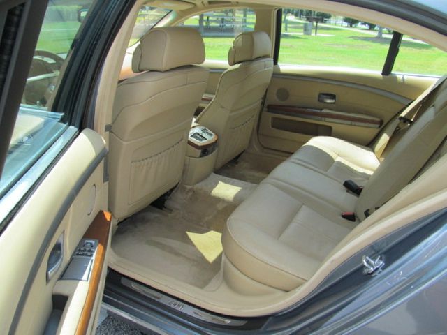 BMW 7 series 2006 photo 33