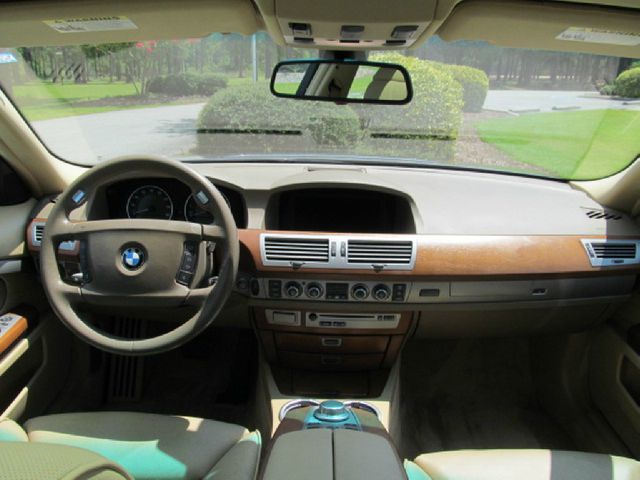 BMW 7 series 2006 photo 37