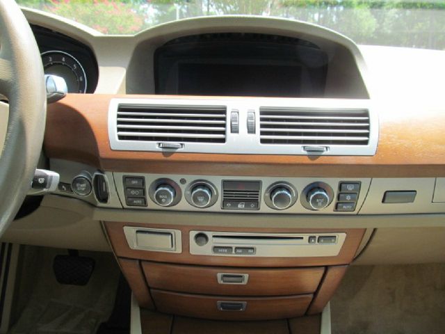 BMW 7 series 2006 photo 7