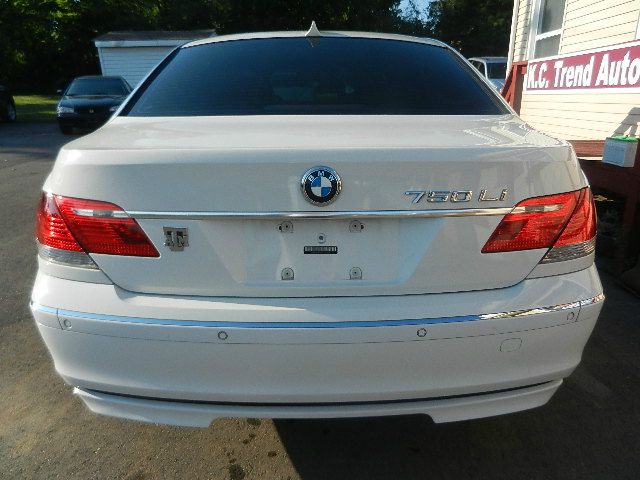 BMW 7 series 2006 photo 1