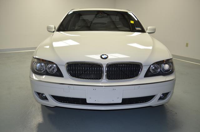 BMW 7 series 2007 photo 1