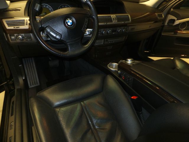 BMW 7 series 2007 photo 9