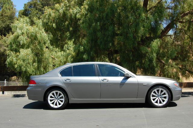 BMW 7 series 2007 photo 1